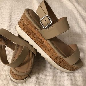 Steve madden platform sandals